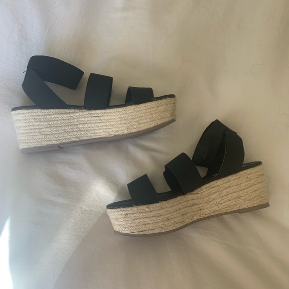 Steve Madden Sandals - Picture 1 of 3